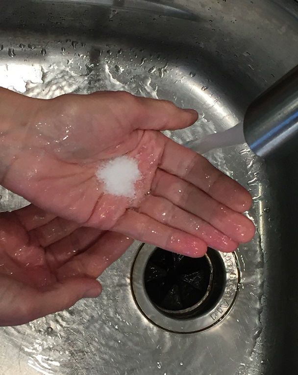 Handwashing with salt 4